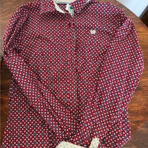 Women’s Cinch western dark red Patterned Shirt size medium